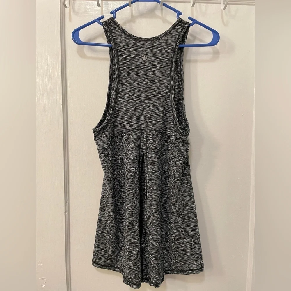 lululemon athletica excellent riptag